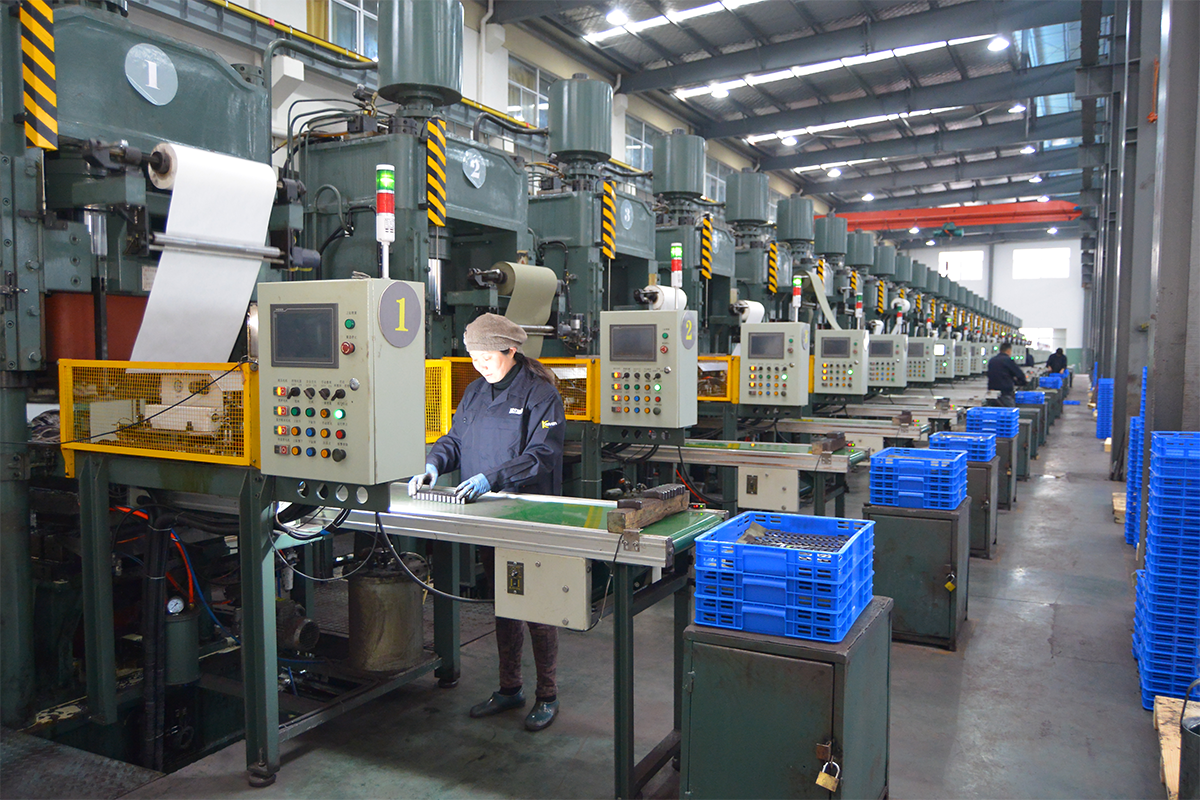 Forming hydraulic press